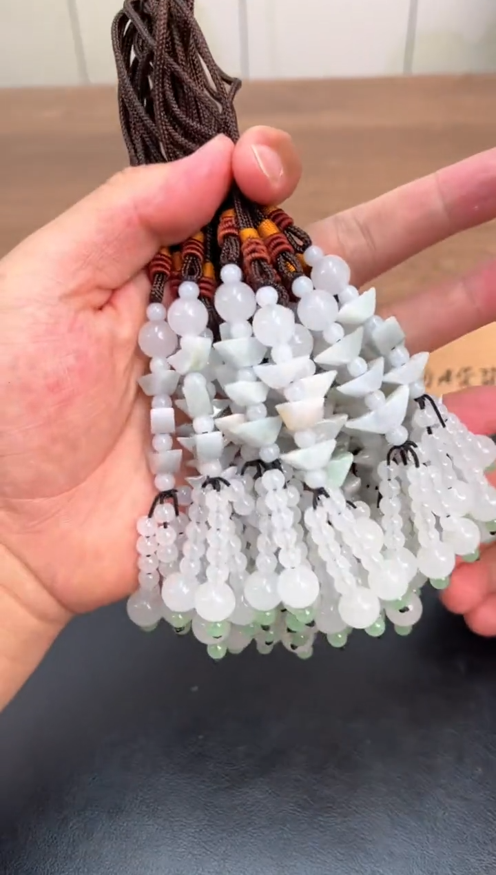 【闪购商品】翡翠颈饰未镶嵌翡翠