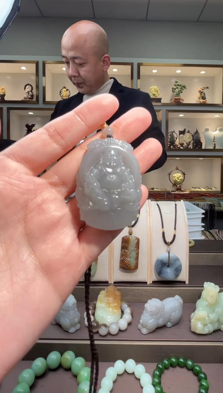 颈饰未镶嵌和田玉苏