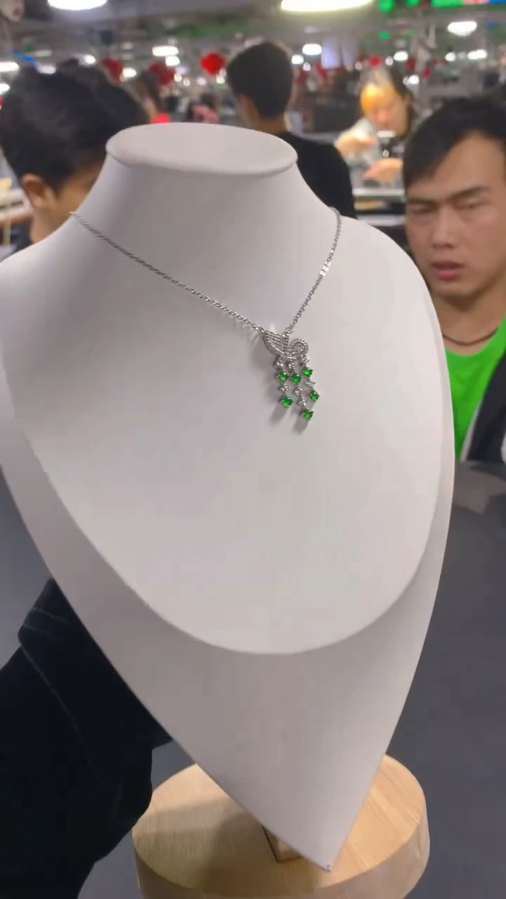 【闪购商品】翡翠吊坠(赠链)未镶嵌0078834664/多样性发一