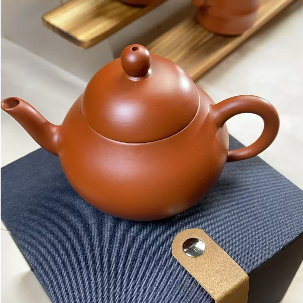 潮州朱泥壶手拉壶半手工 弯嘴梨壶130毫升 壶底微瑕 介意勿拍！