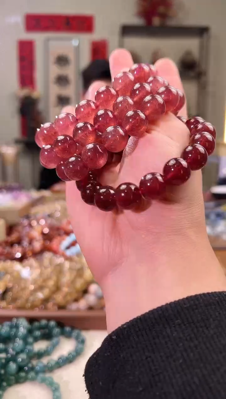 【闪购商品】石英质玉手串未镶嵌13mm鸽血红草莓晶（多样性发其一）