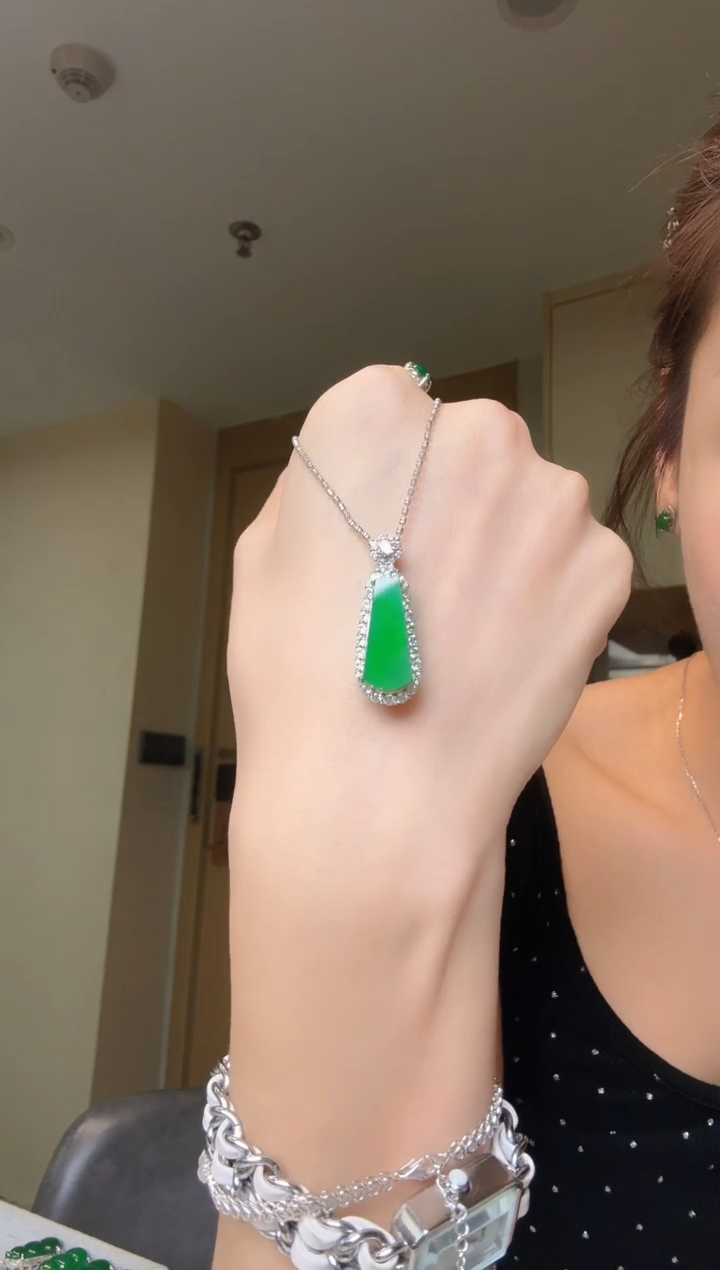 吊坠(不含链)银S925镶嵌翡翠天然翡翠吊坠