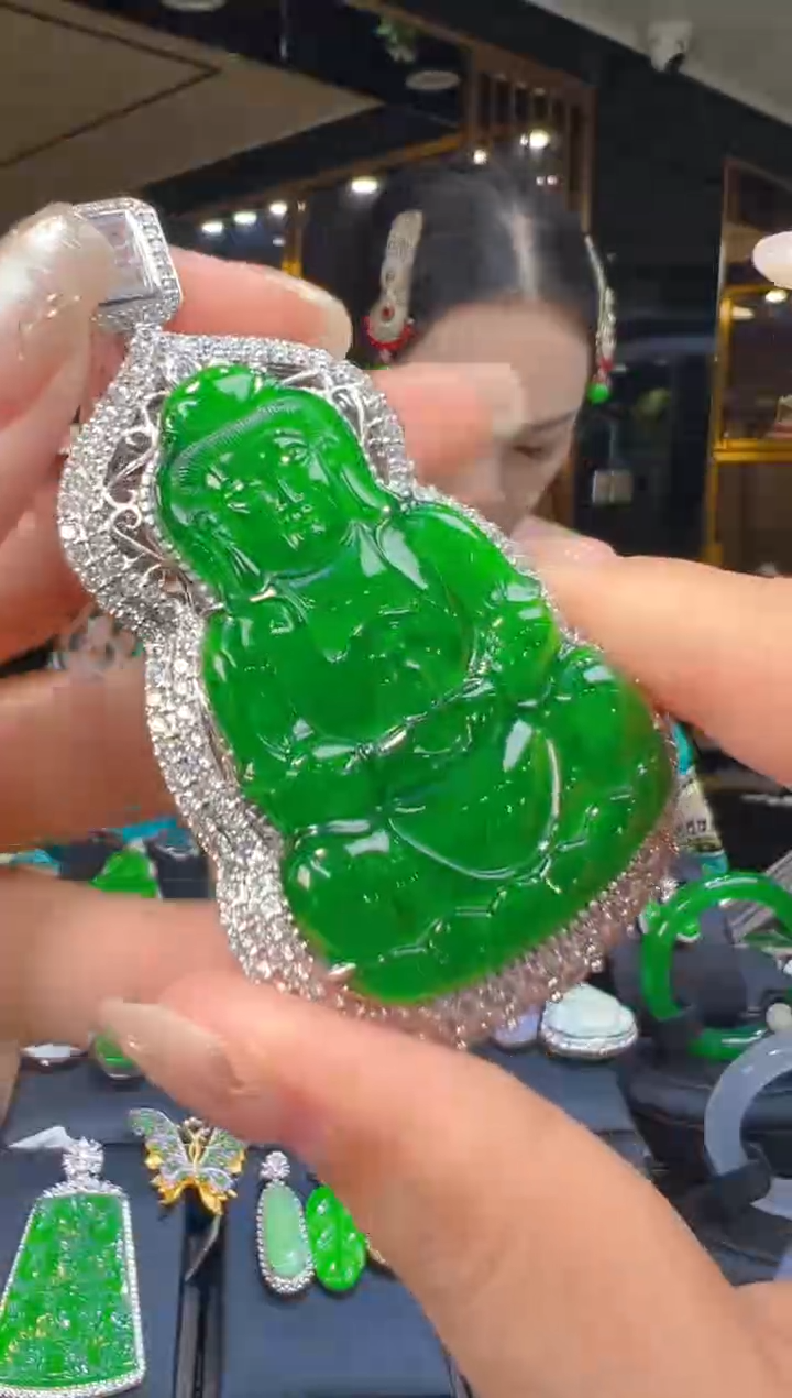 吊坠(赠链)银S925镶嵌翡翠079 