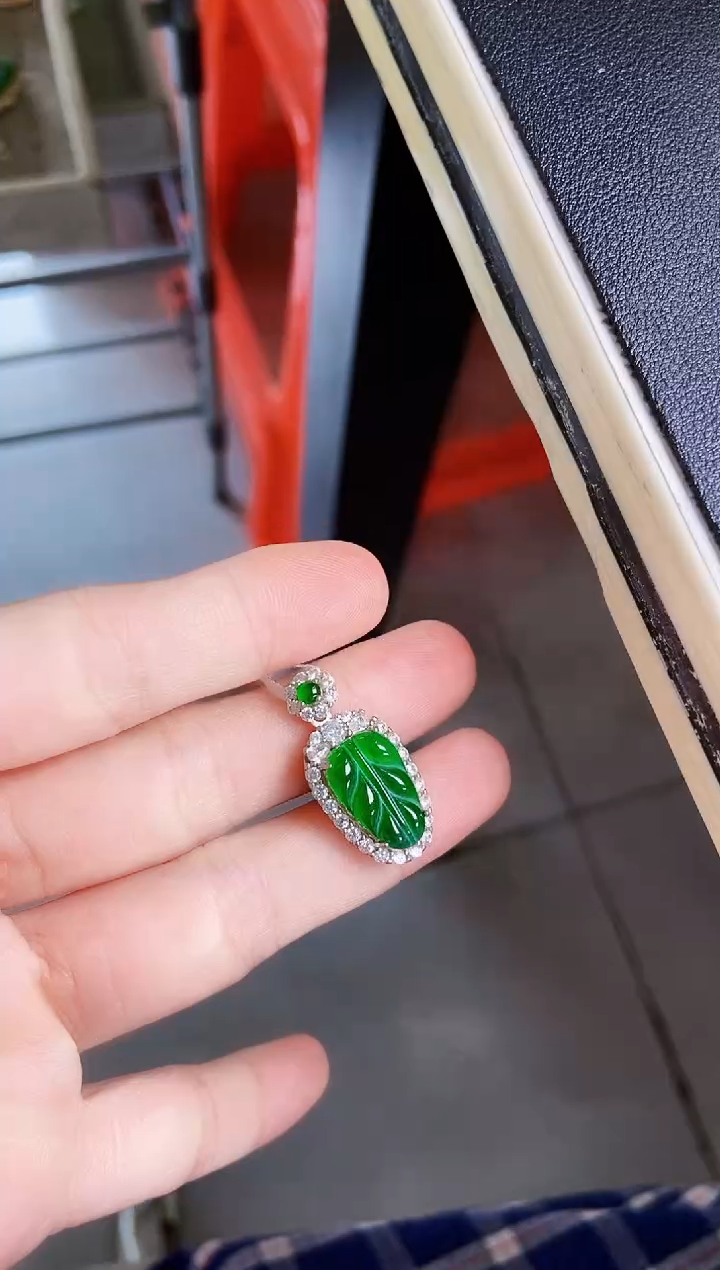 翡翠银S925镶嵌颈饰6546546