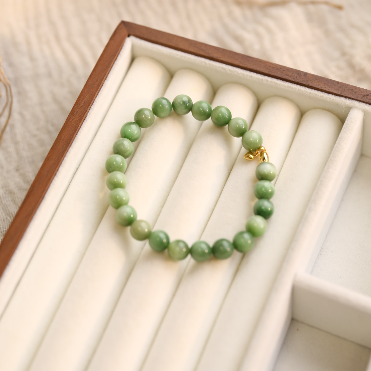 【云边】黑羊洞碧玉和田玉8mm 小爱心配饰手串（多样性发货）