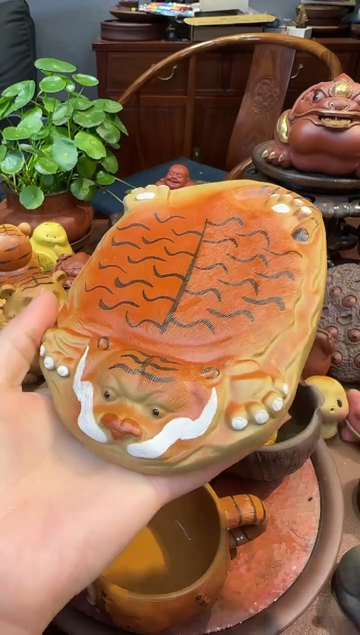 紫砂茶宠老虎壶承