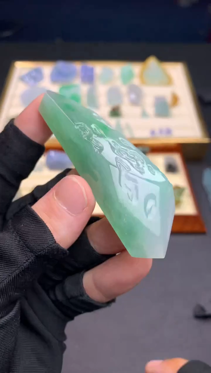 定制翡翠未镶嵌               