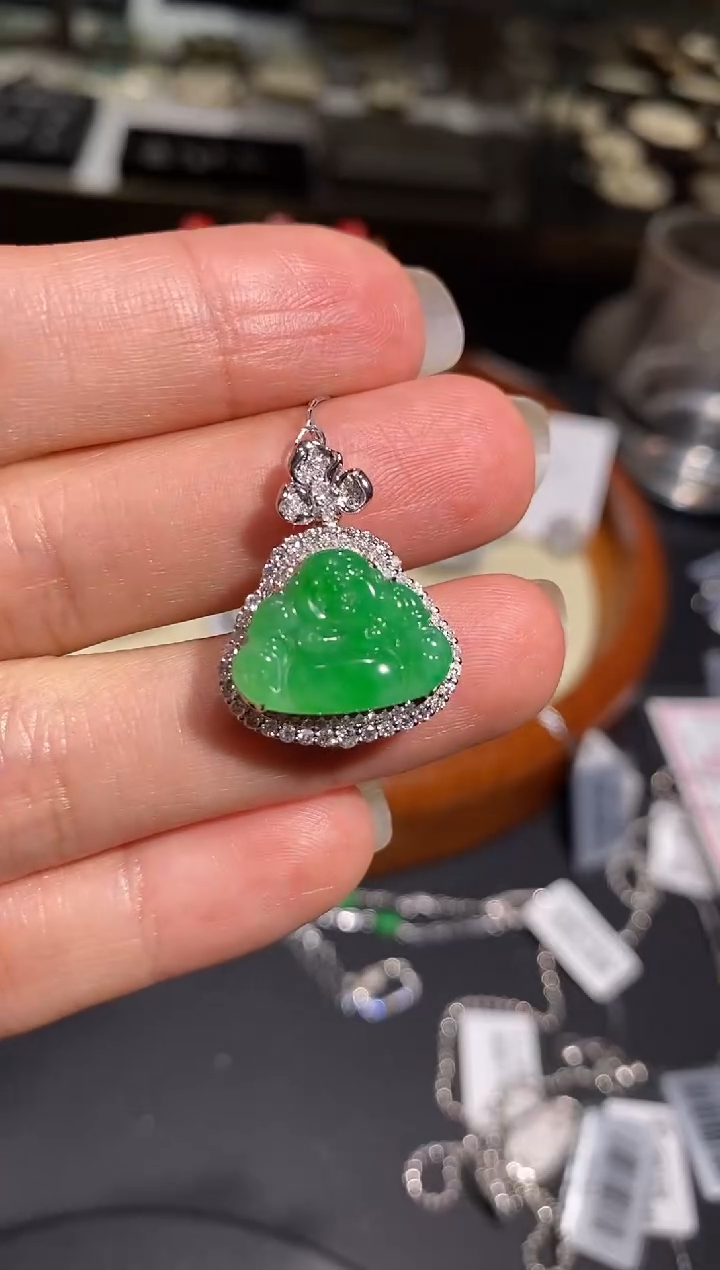 【闪购商品】翡翠颈饰18K金镶嵌吊坠