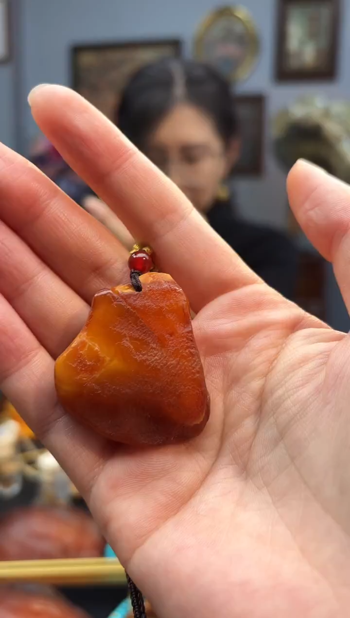 琥珀颈饰未镶嵌吊坠