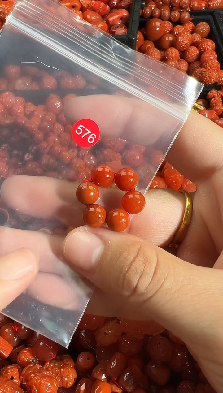 颈饰未镶嵌南红玛瑙1