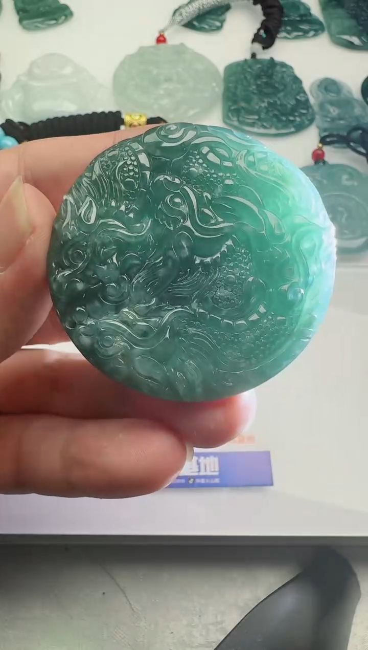 【闪购商品】翡翠吊坠(不含链)未镶嵌多样性随机发其一