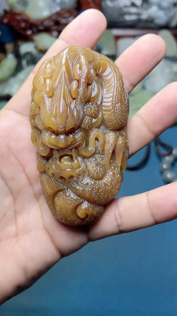 和田玉未镶嵌把件-