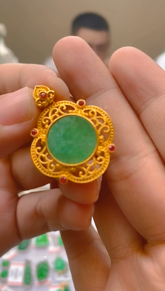 【闪购商品】翡翠颈饰18K金镶嵌新号开播，全场乱卖