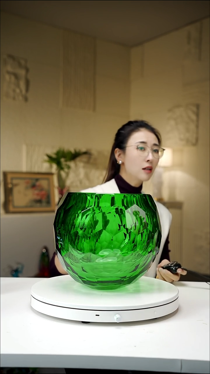 手工艺品琉璃坐****阳祖母绿聚宝盆大号