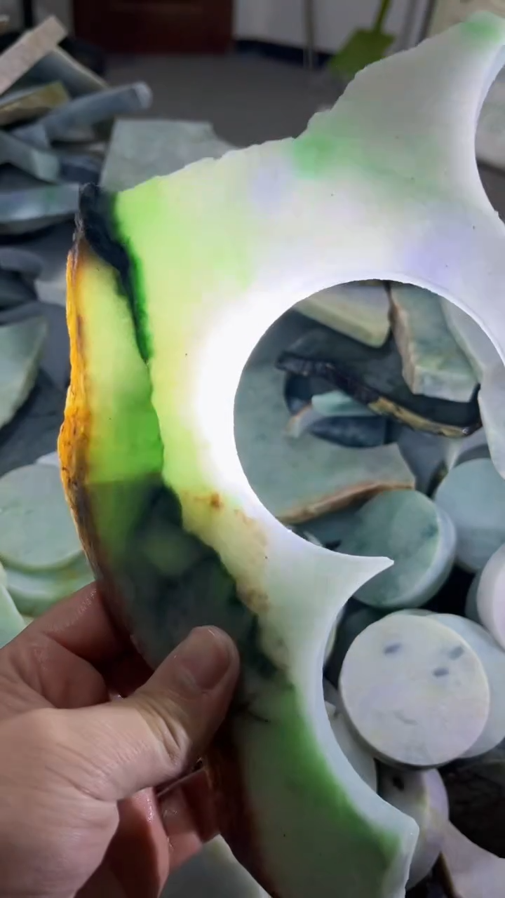 【闪购商品】翡翠挂件未镶嵌A货康壹208