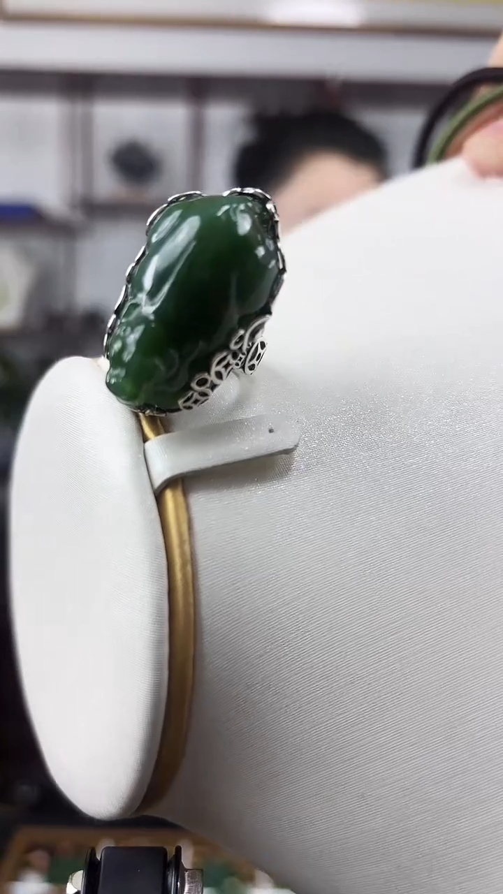 颈饰未镶嵌和田玉925戒指