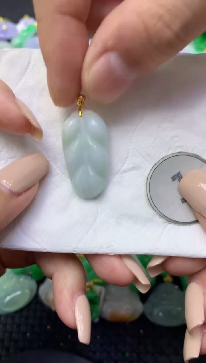 颈饰未镶嵌翡翠天然缅甸翡翠A货