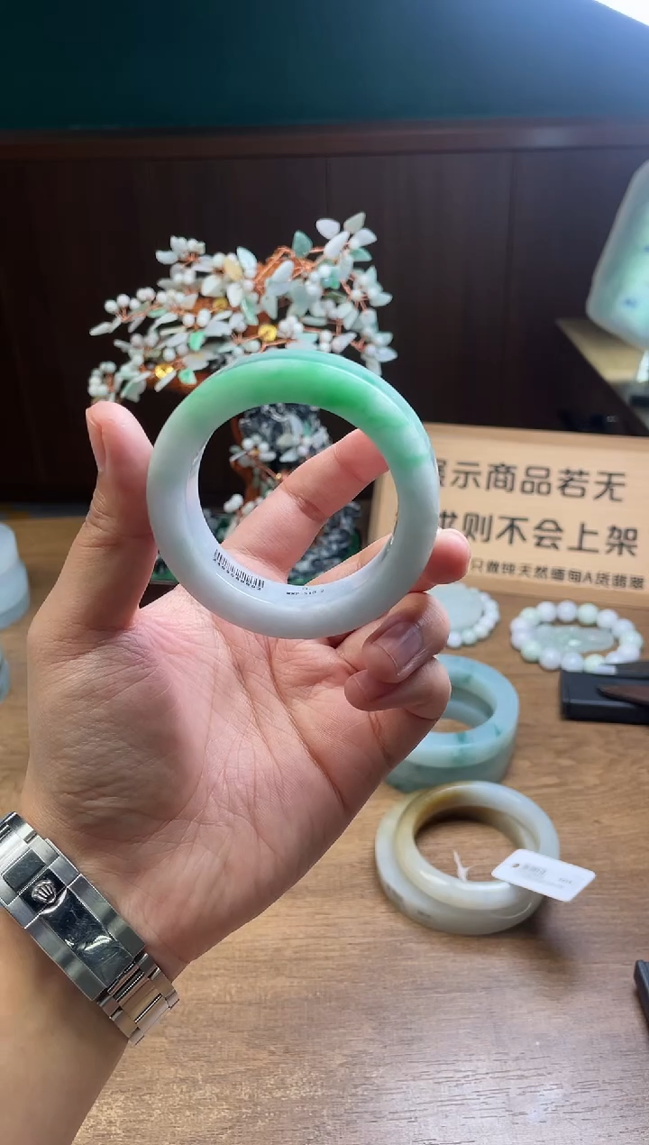【闪购商品】定制翡翠手镯未镶嵌定制