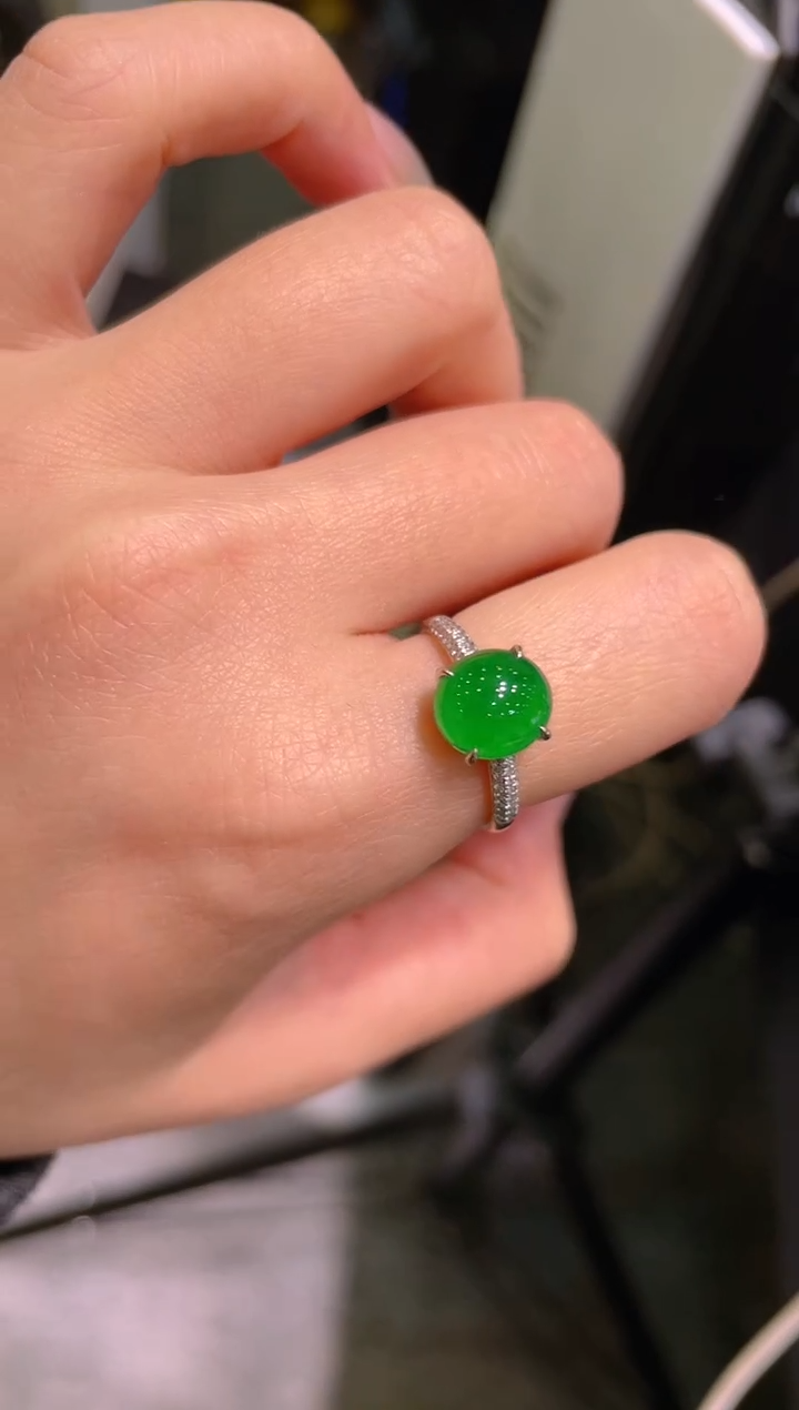 【闪购商品】翡翠吊坠(不含链)18K金镶嵌A42