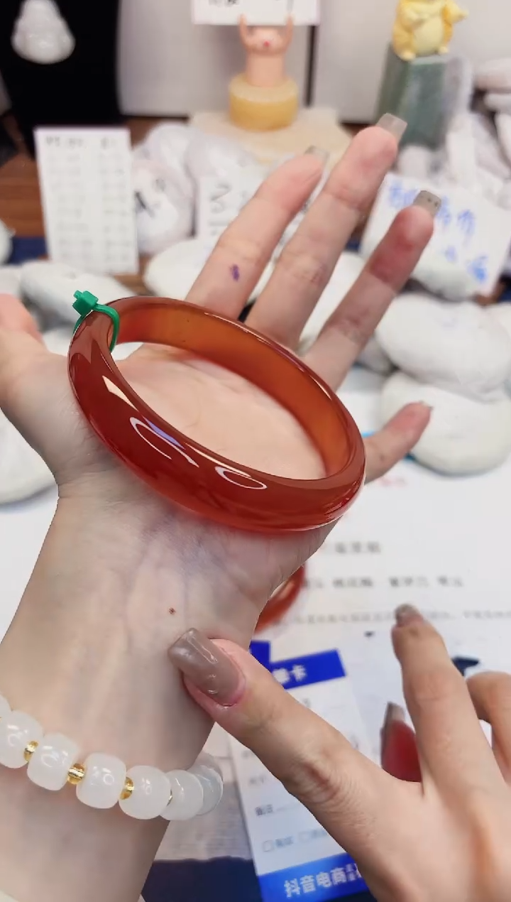 【闪购商品】石英质玉手镯未镶嵌233-玛瑙-圈口65