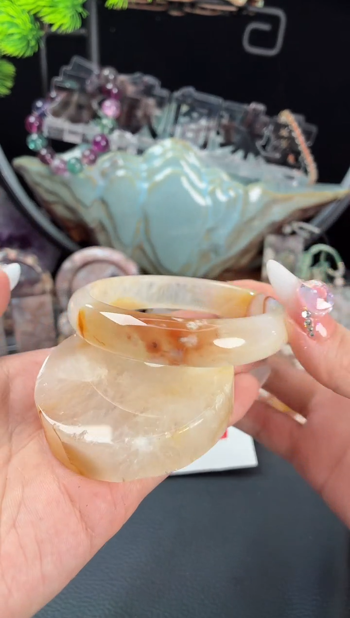 石英质玉手镯（圆镯）未镶嵌61