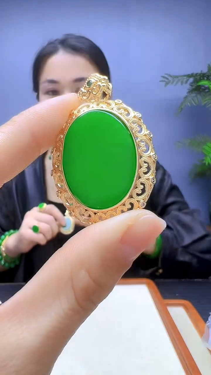 【闪购商品】翡翠颈饰14K金镶嵌颈饰