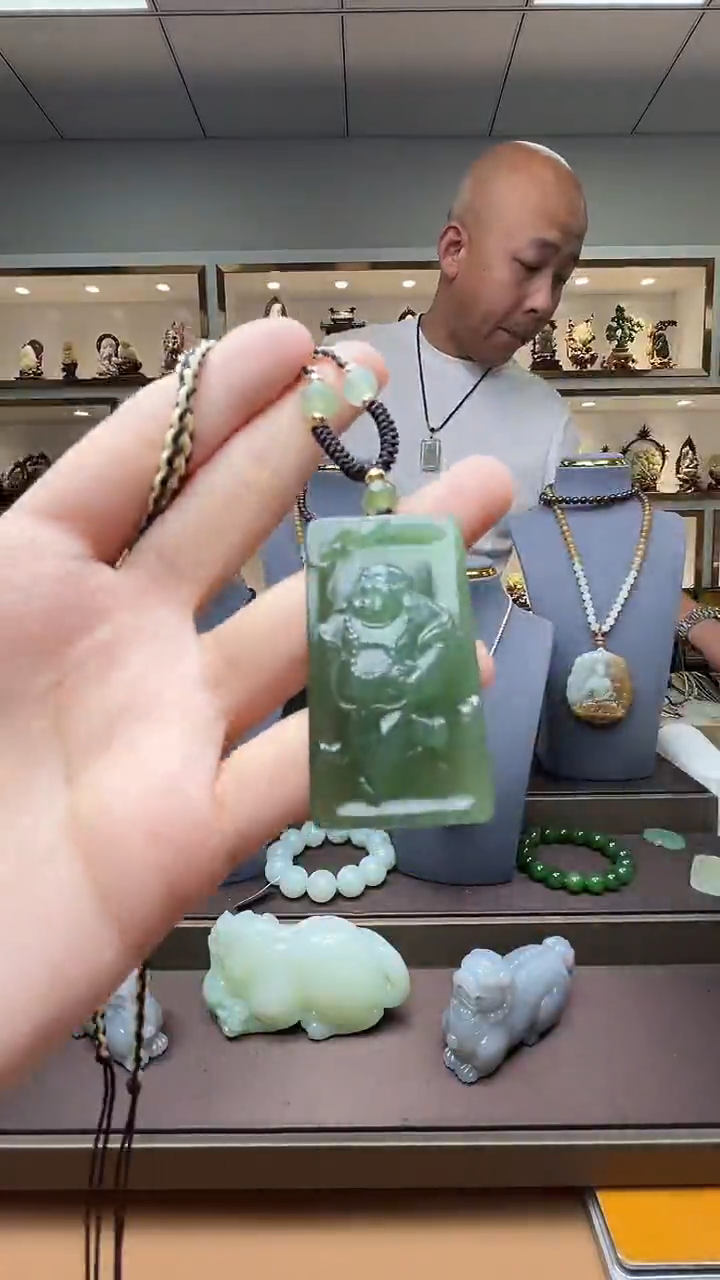 和田玉未镶嵌颈饰苏