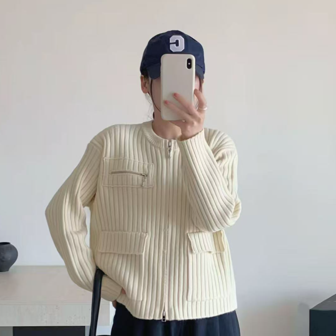 8742-欧洲站25年纯色口袋设计拉链开衫外套（米白）