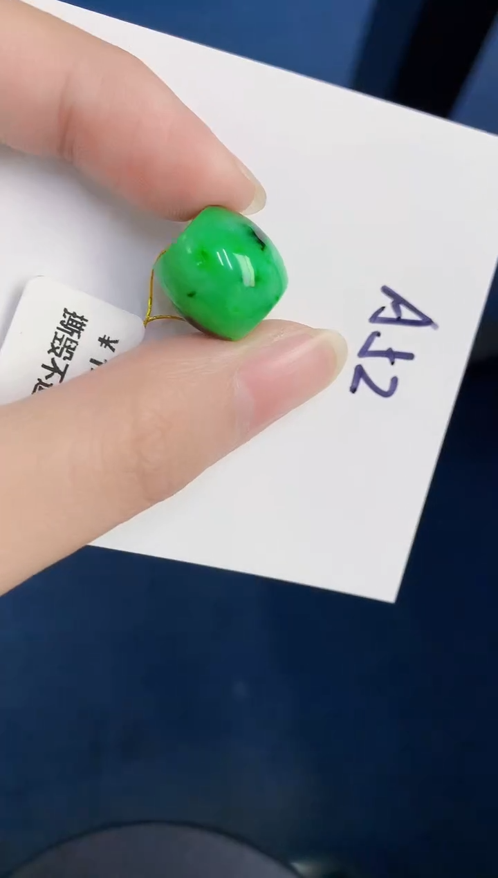 颈饰未镶嵌翡翠天然翡翠缅甸A货