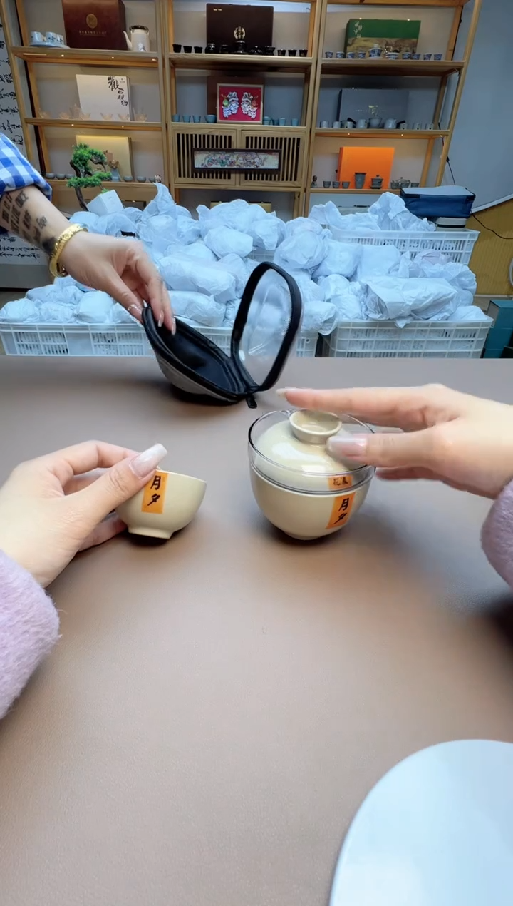 【闪购商品】摆件瓷制品S1111111111111