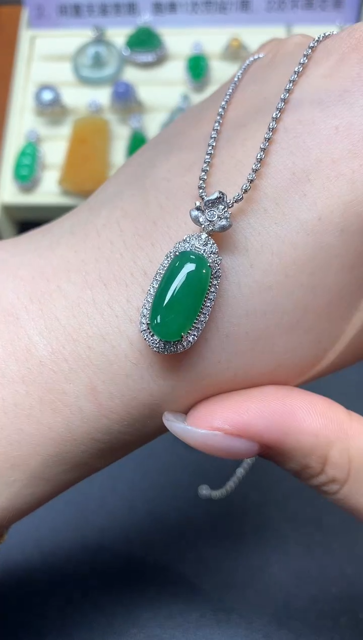 【闪购商品】翡翠吊坠(不含链)18K金镶嵌吊坠|6980+698
