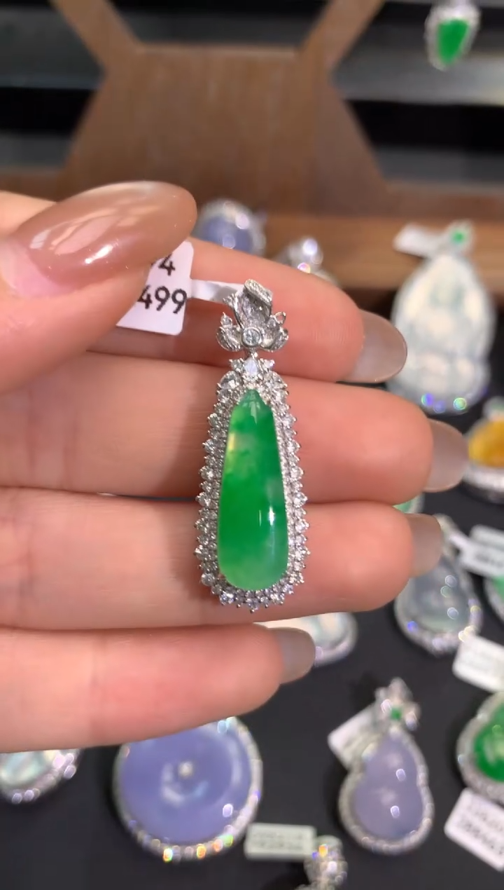 翡翠18K金镶嵌吊坠(不含链)吊坠