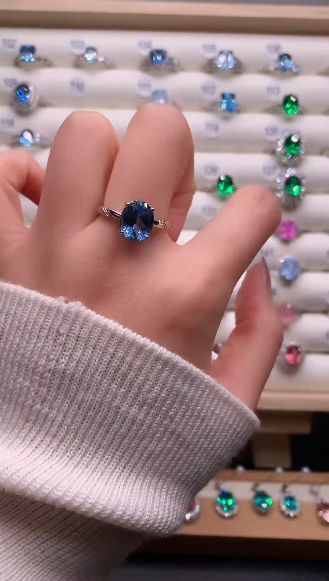 5海蓝宝石（处理）海蓝宝戒指