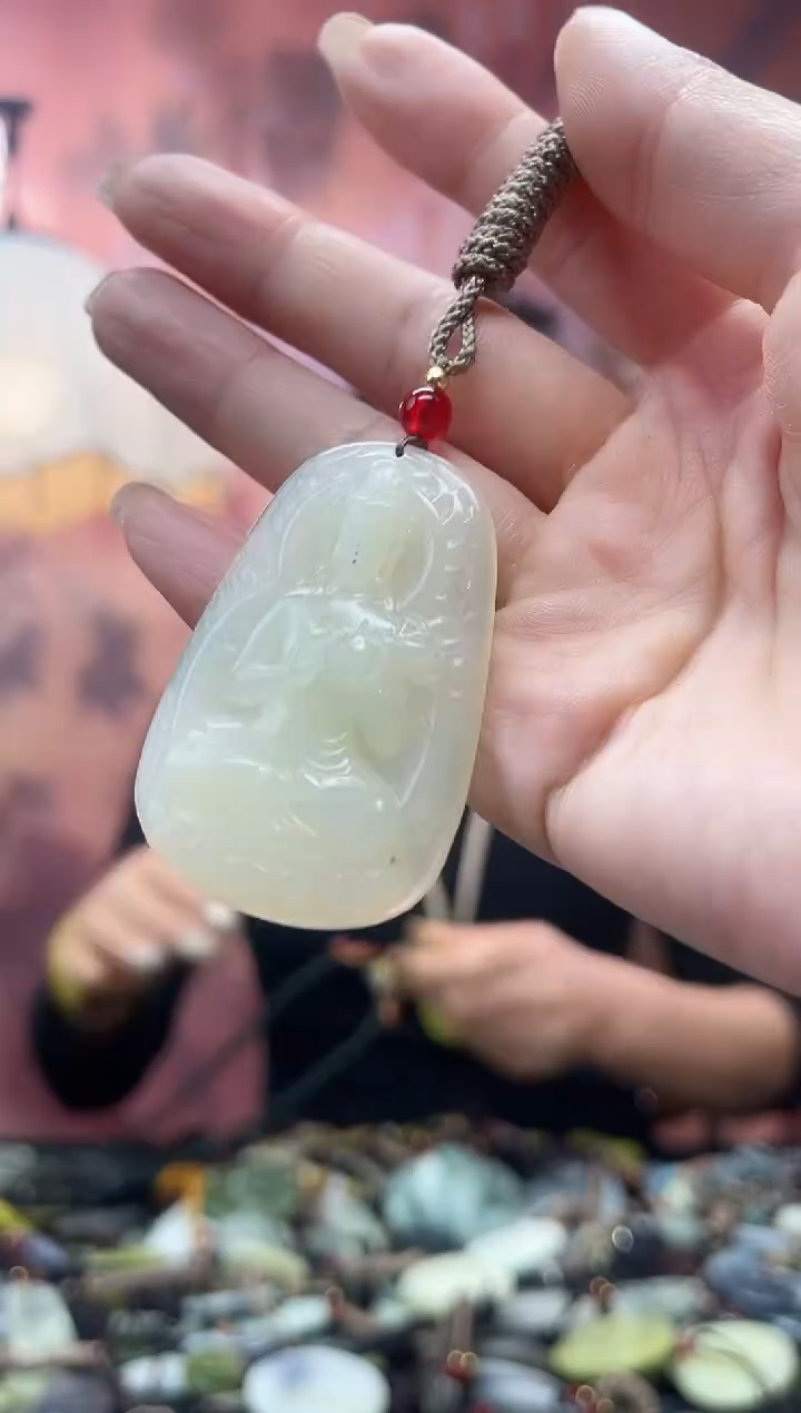 未镶嵌岫玉吊坠·