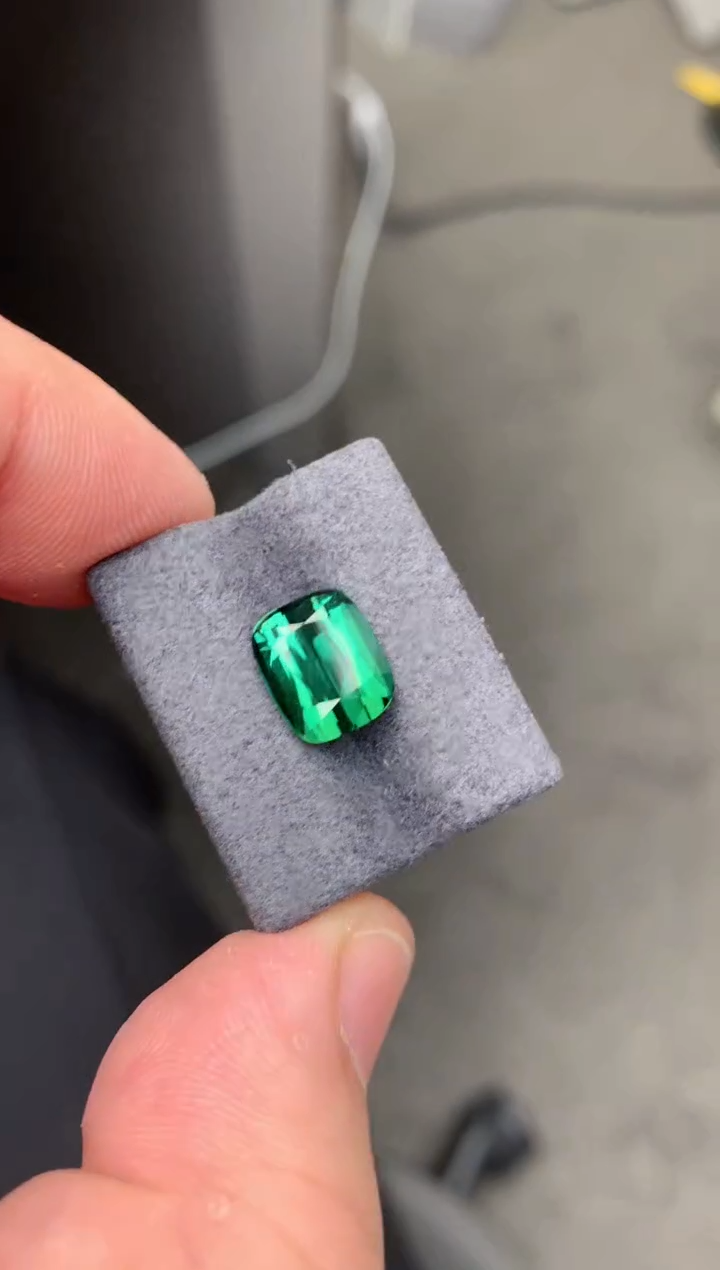 【闪购商品】碧玺裸石未镶嵌4ct 绿碧玺