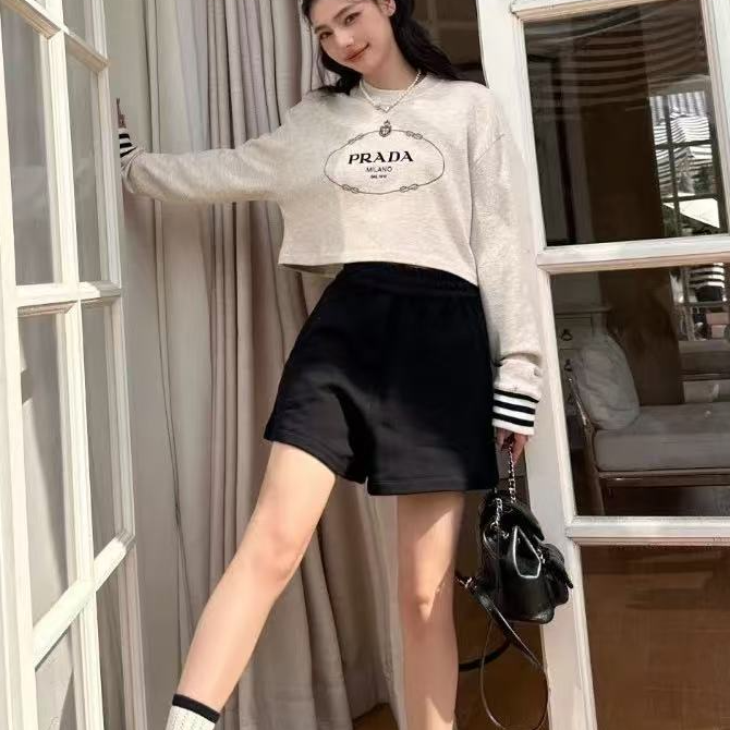 未使用 Prada/普拉达 圆领Logo印花长袖短款卫衣