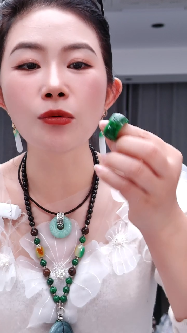 无非金属1921绿戒指