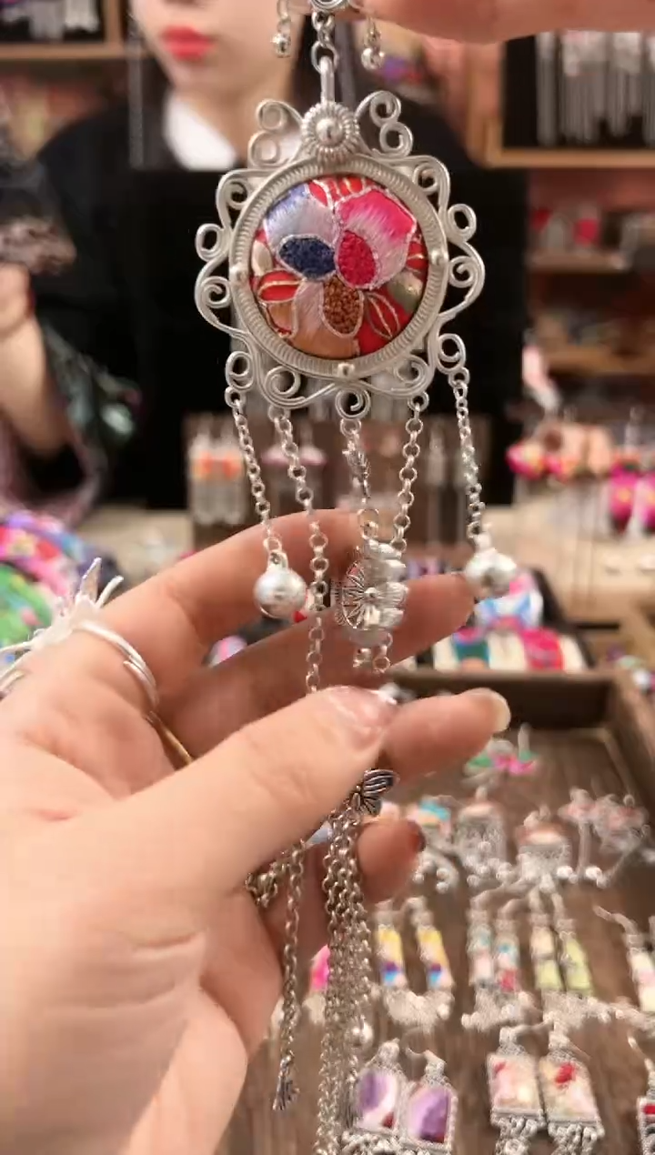 【闪购商品】织绣民族风老绣饰品107