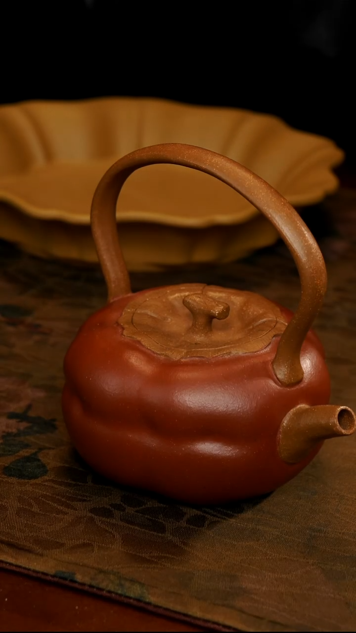 茶壶紫砂光素柿子提梁壶（冲单福利）