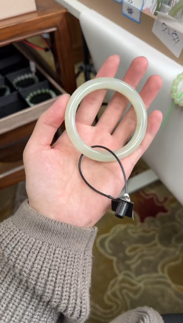 未镶嵌手镯和田玉56