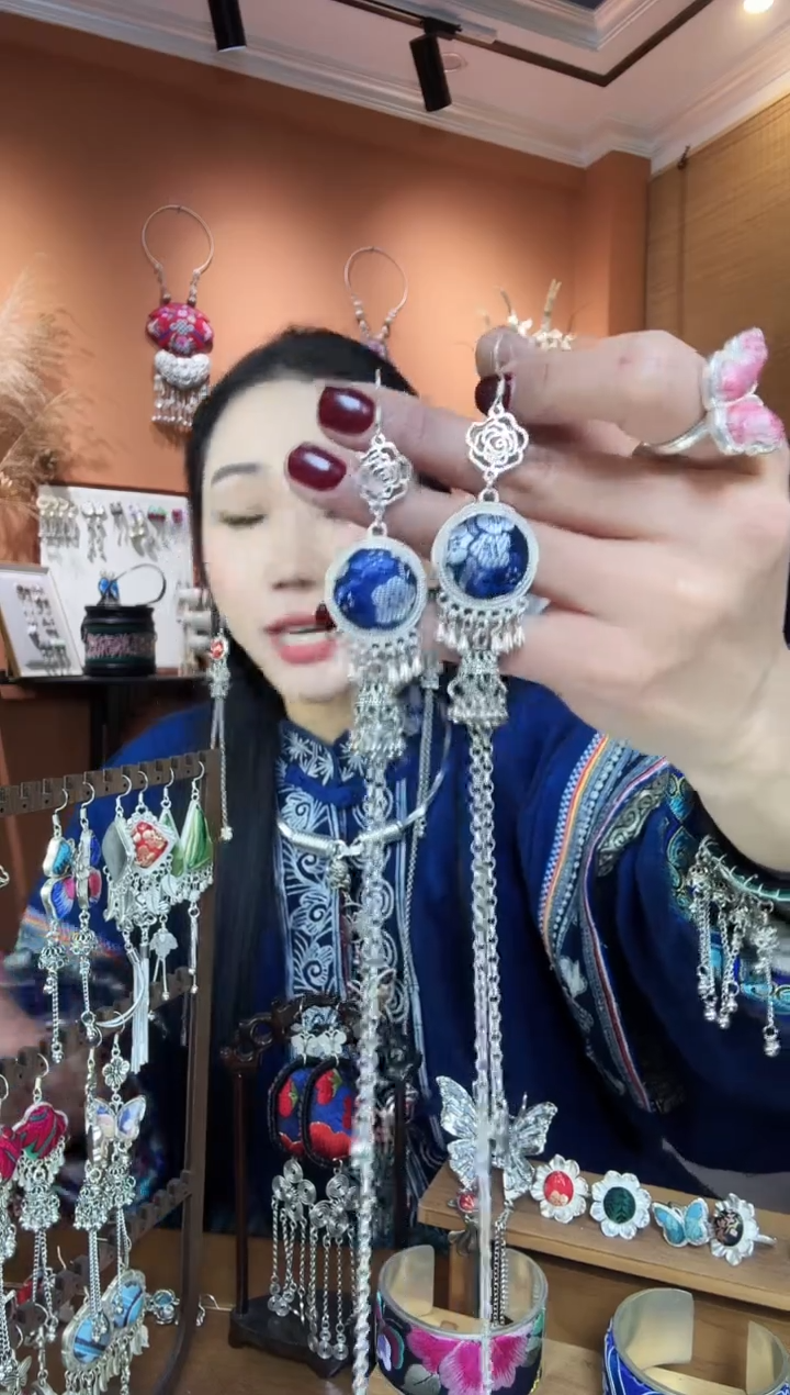 【闪购商品】刺绣纯手工民族风耳环