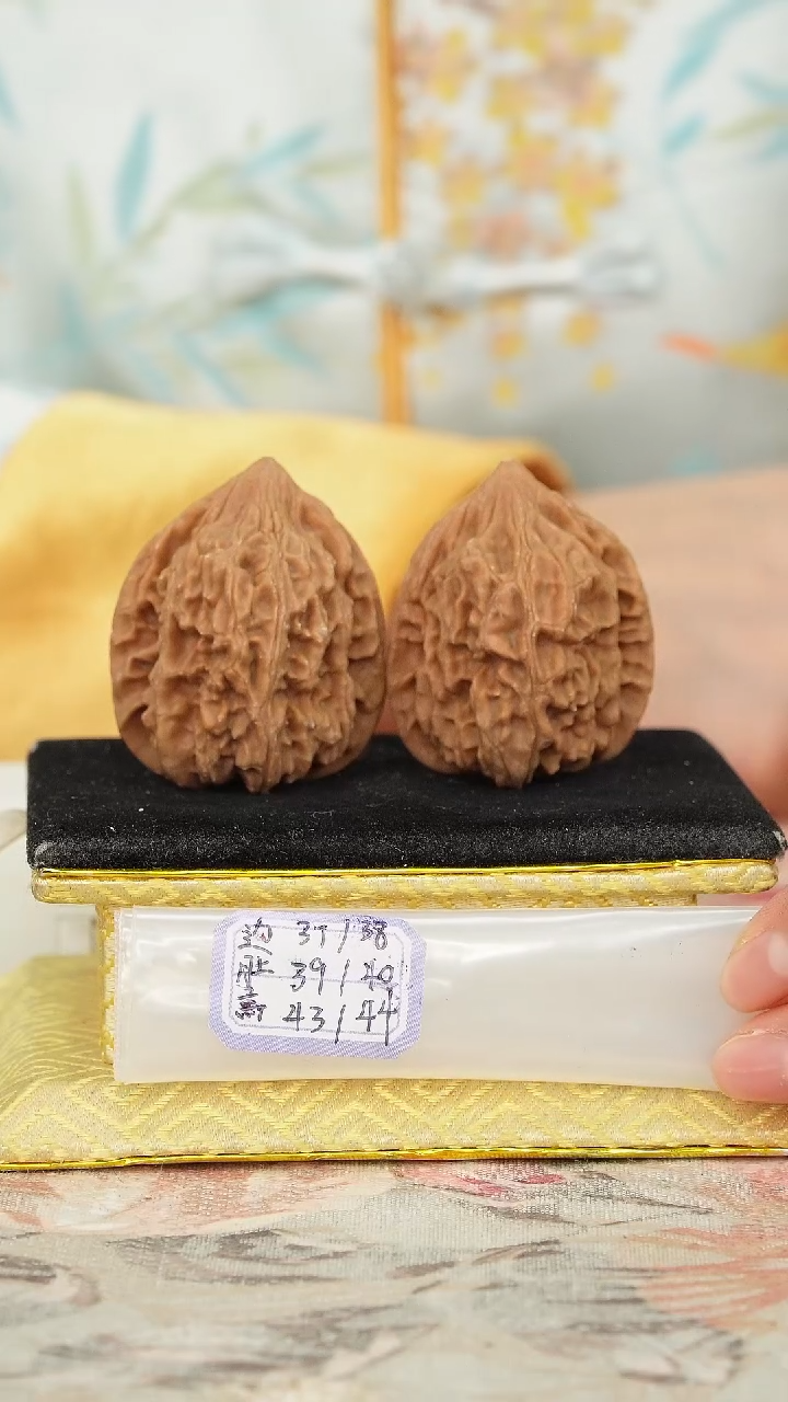 【闪购商品】文玩核桃把件赤龙鸡心