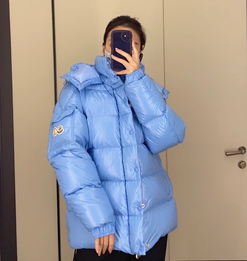 95新 MONCLER HM0617 蓝色徽标贴饰连帽长袖羽绒服外套 2 M码