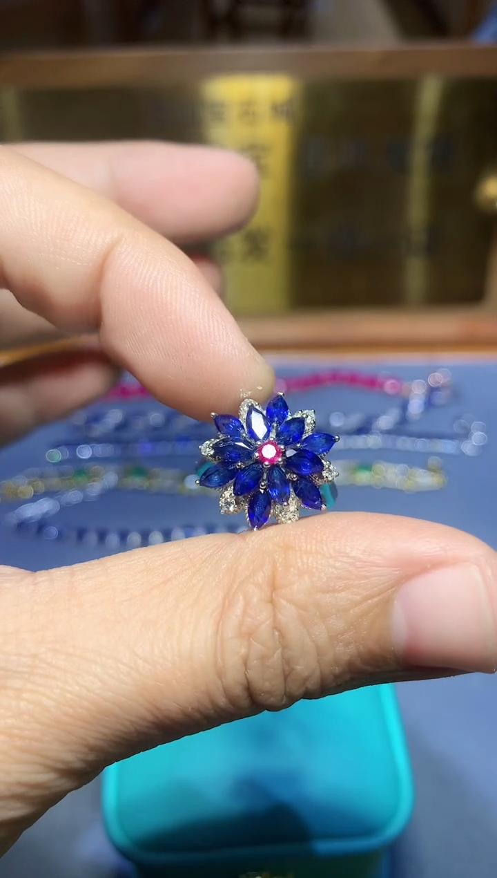 【闪购商品】蓝宝石戒指银S925镶嵌........