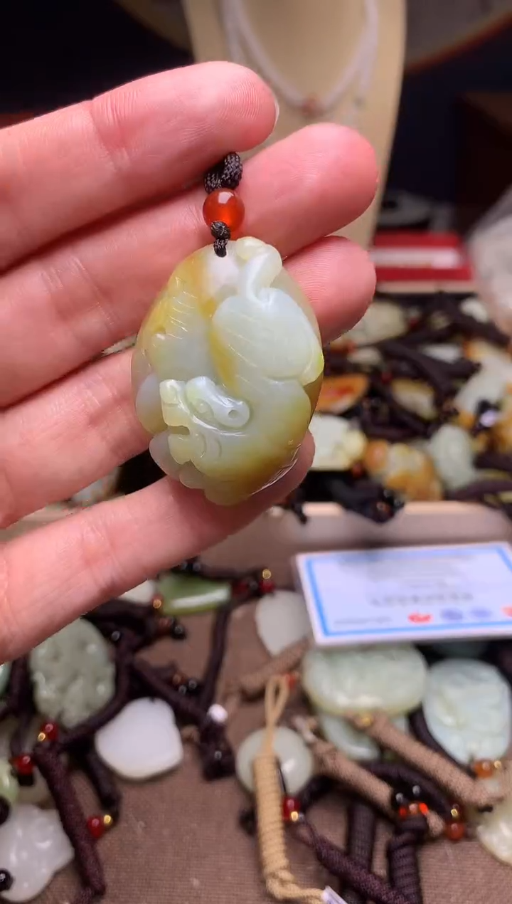 颈饰未镶嵌和田玉新疆料青海料清水和田玉吊坠