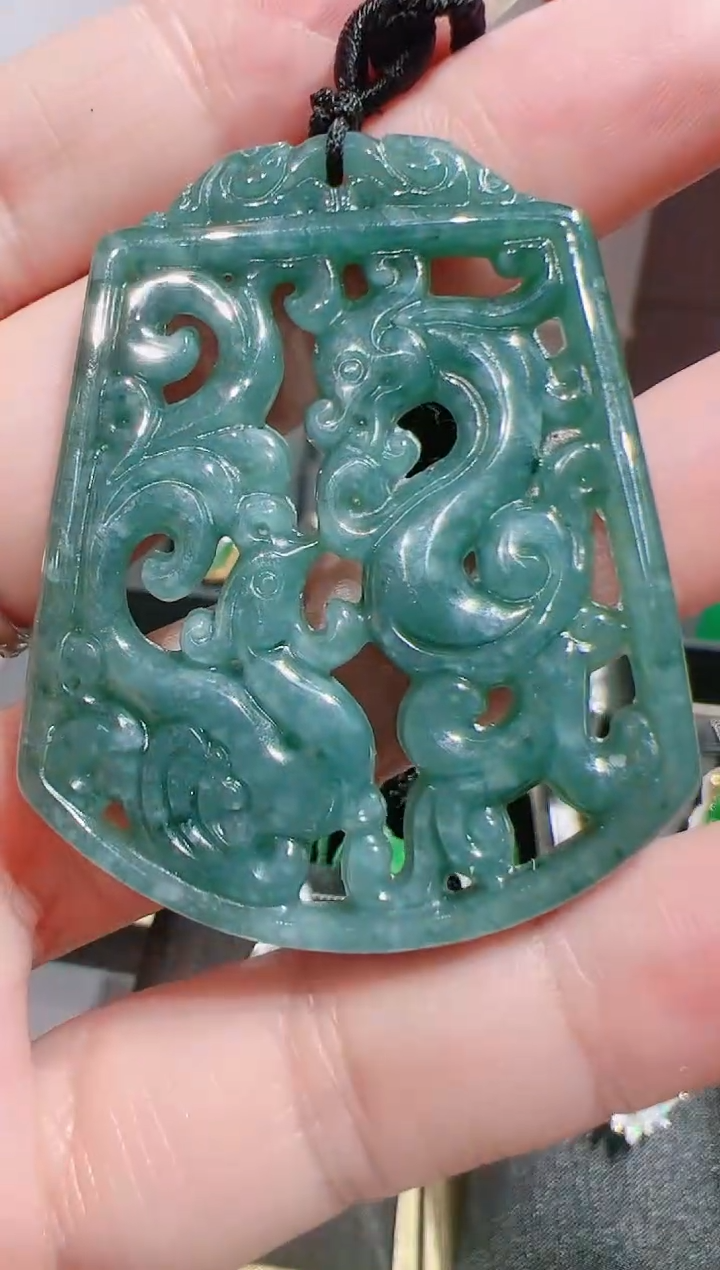 【闪购商品】翡翠颈饰未镶嵌202522214