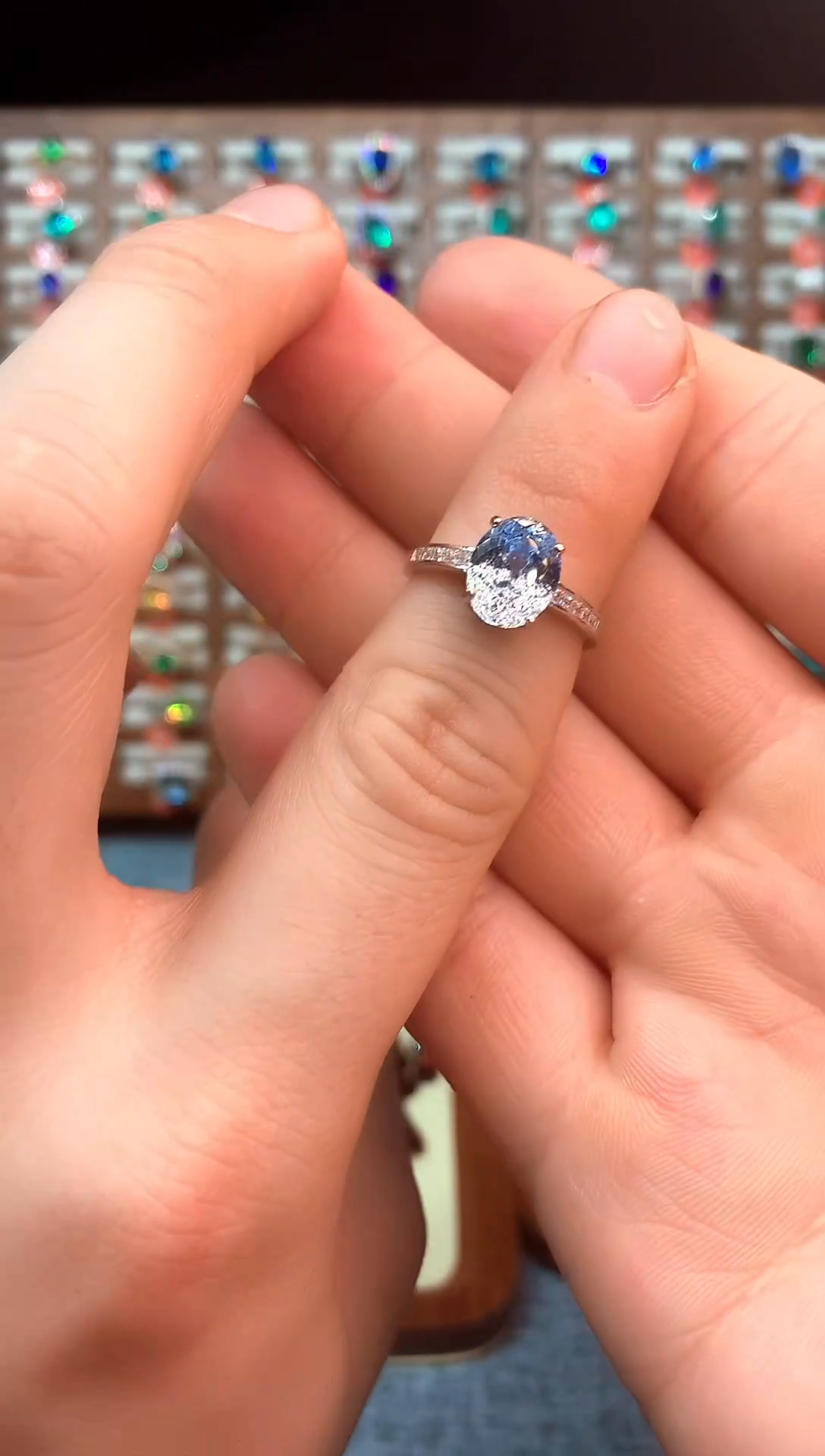 银S925镶嵌戒指海蓝宝石......