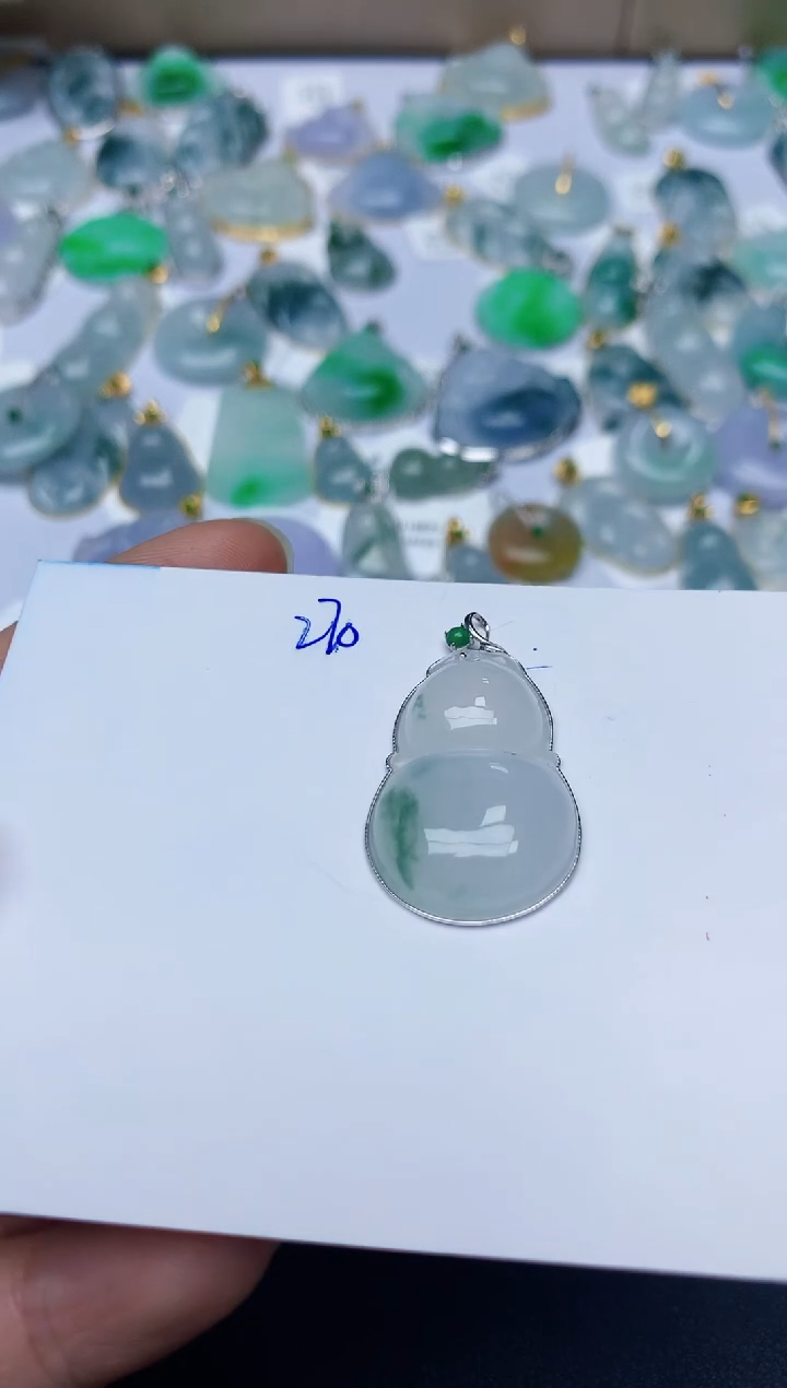 【闪购商品】翡翠颈饰18K金镶嵌天然翡翠A货  