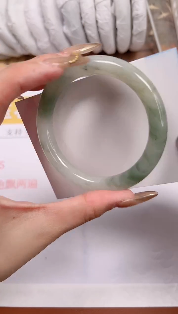 【闪购商品】石英质玉手镯未镶嵌K401-54