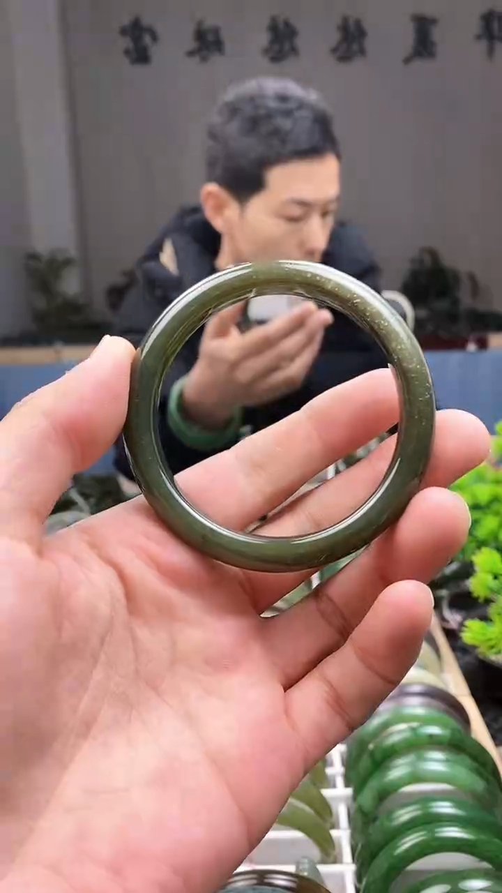 【闪购商品】和田玉手镯未镶嵌57.7